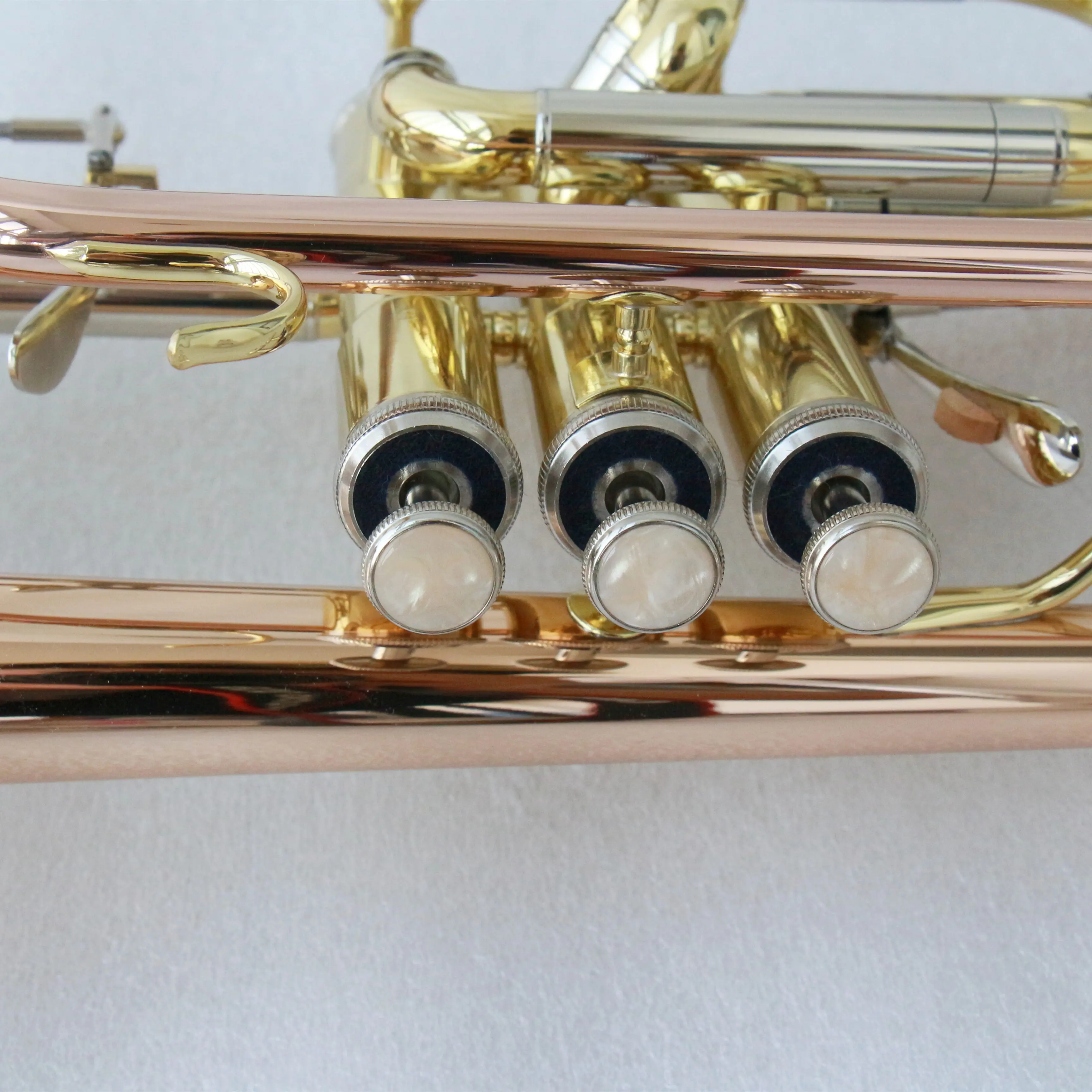 Высококачественный инструмент Bb tone cornet латунный корпус мельхиоровые шлепанцы золотой лак оптовая продажа корнетная труба