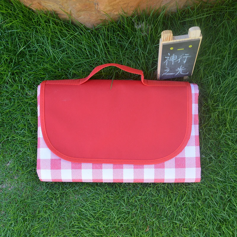 Wholesale high quality oxford cartoon plaid outdoor travel camping  blanket picnic mat waterproof