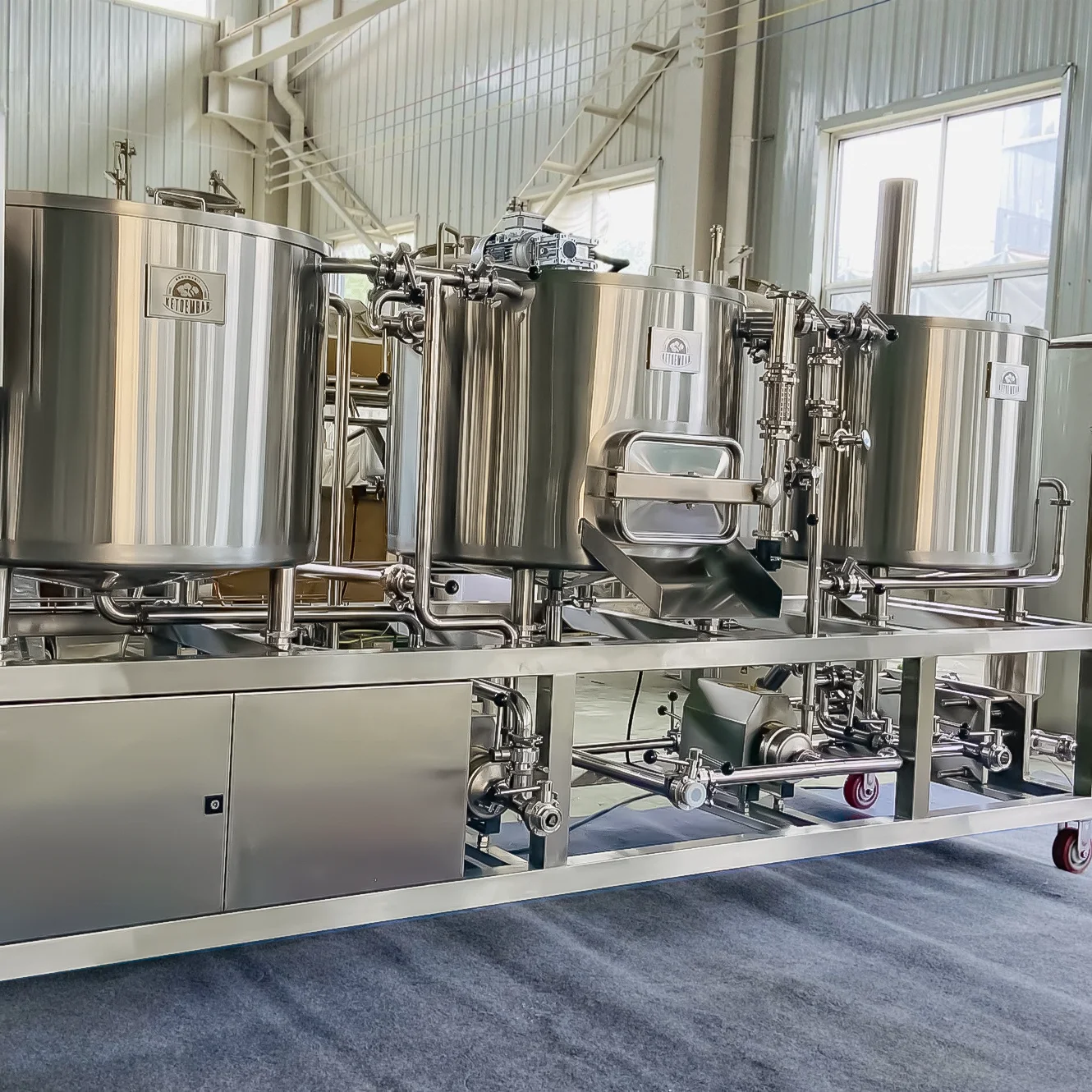 Customized Micro Brewery Beer Brewing Plant For Public House Brewhouse System Craft Brewery Equipment Beer Brewing Equipment