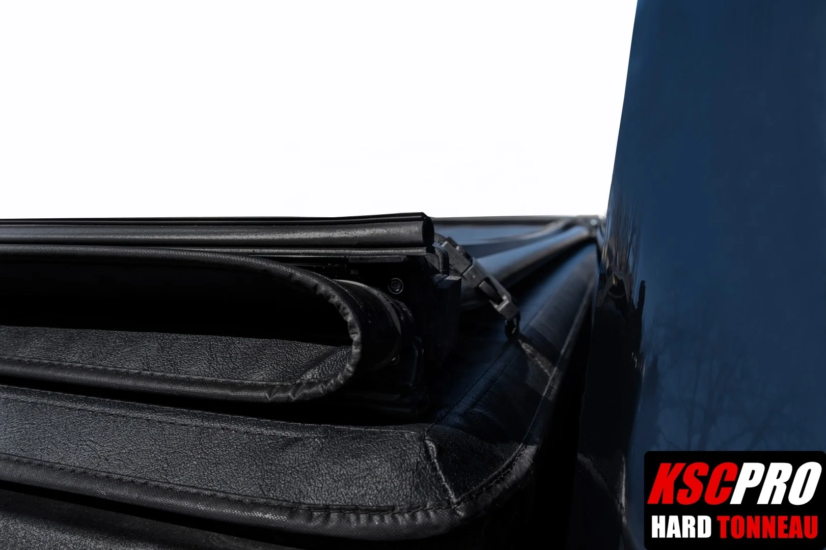 KSCAUTO Soft Tri-Fold Truck Pickup Bed Tonneau Cover For Isuzu D-max 2012-2023 Double Cab