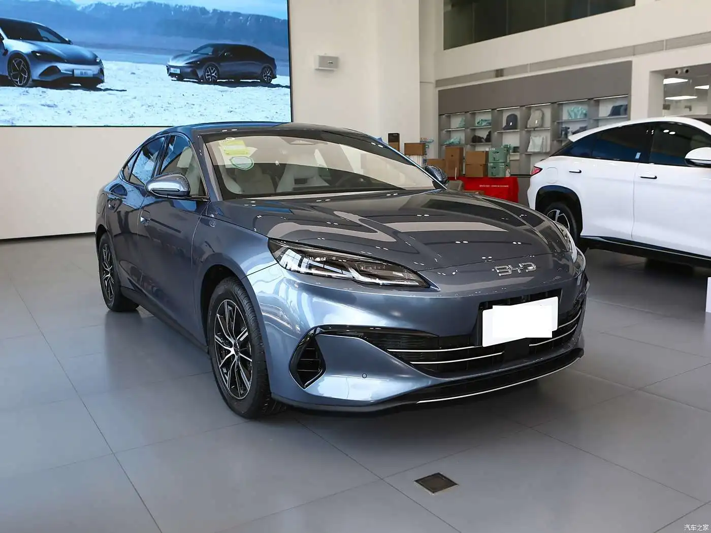 Hot Selling BYD Seal 06 2024 DM-I Hybrid Mid-Size 4-Door 5-Seater Sedan New Energy Vehicle Left Steering Pre-Sale EV Car Price