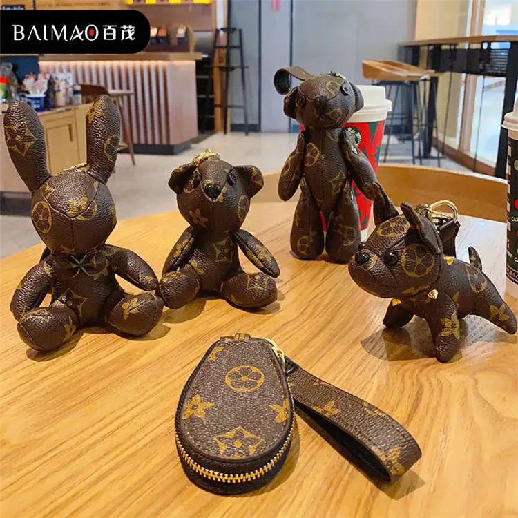 
2021 Bear female presbyopian doll bag women keychain designer leather key chain 