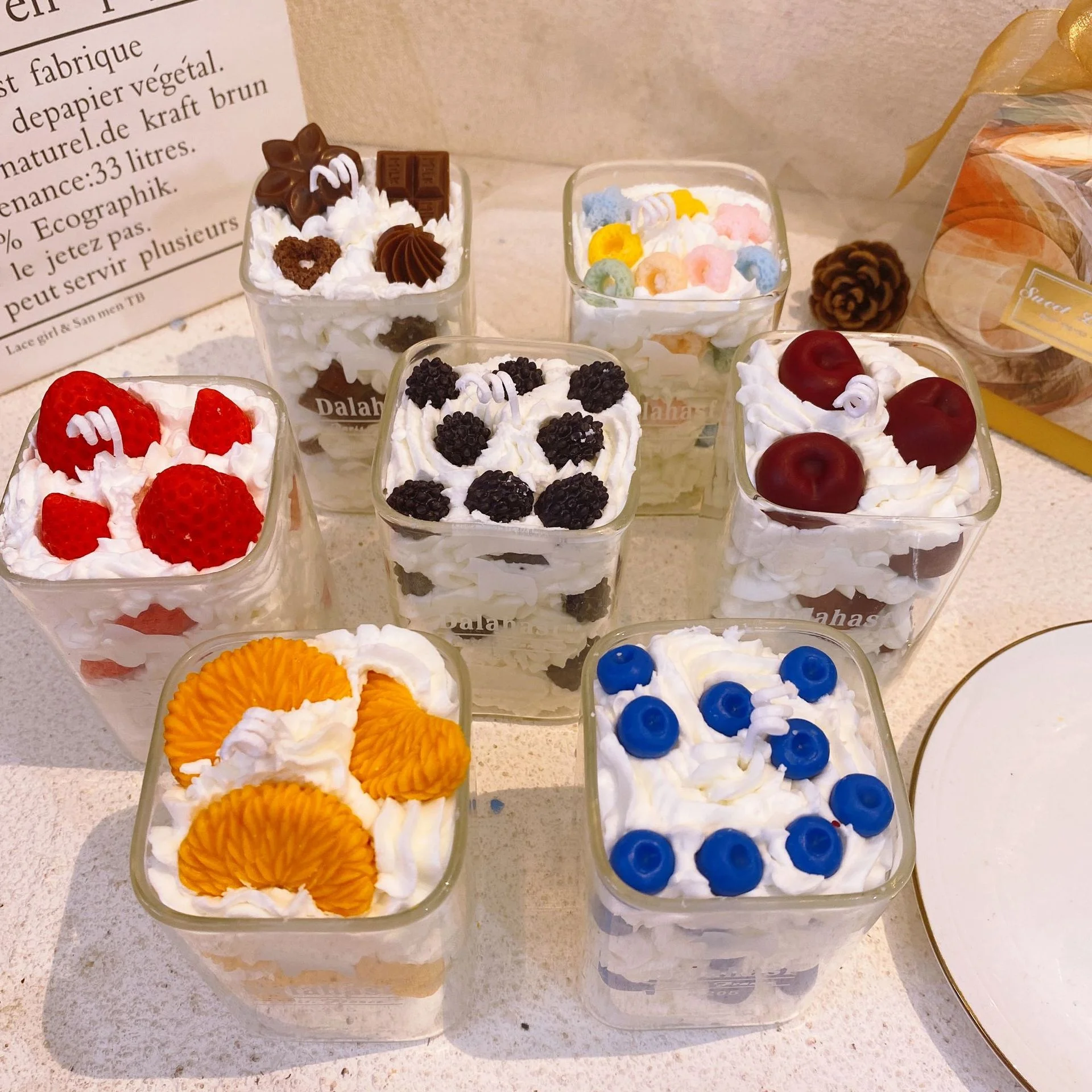 Low Price Hot Selllig Soy Wax Blueberry Chocolate Novelty Handmade Birthday Cute Ice Cream Fruit Shape Luxury Scented Candles