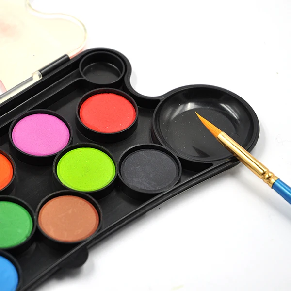High Quality 24 Colors Solid Watercolor Painting Water Color Paint Set in pp Box