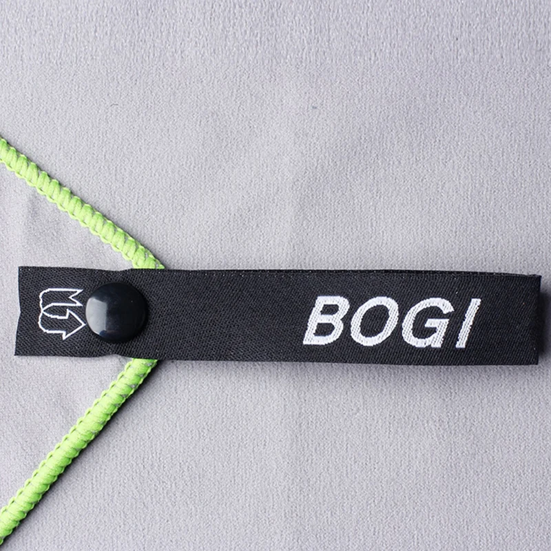 High quality Microfiber beach towel with mesh bag made in China