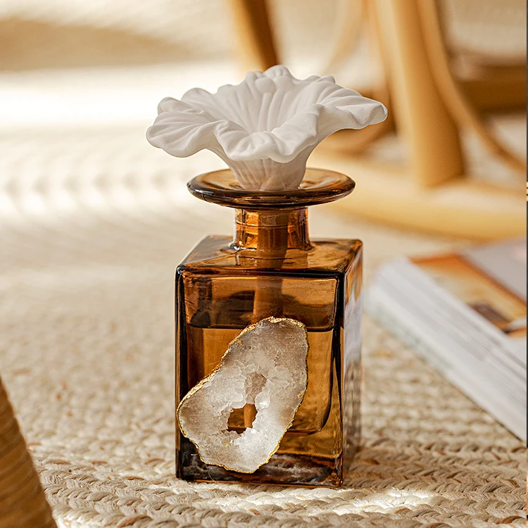 Luxury bathroom essential oil Reed Diffuser sticks jasmine rose and oud designer rattan best smelling room Reed Diffuser