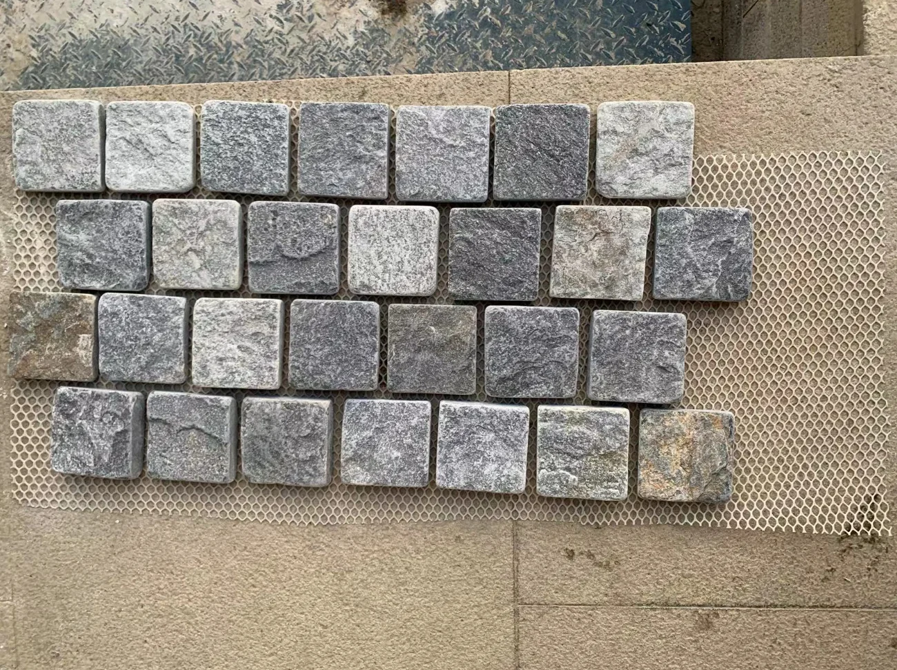 High Quality Small Cube Pattern Slate Stone Mosaic Tile