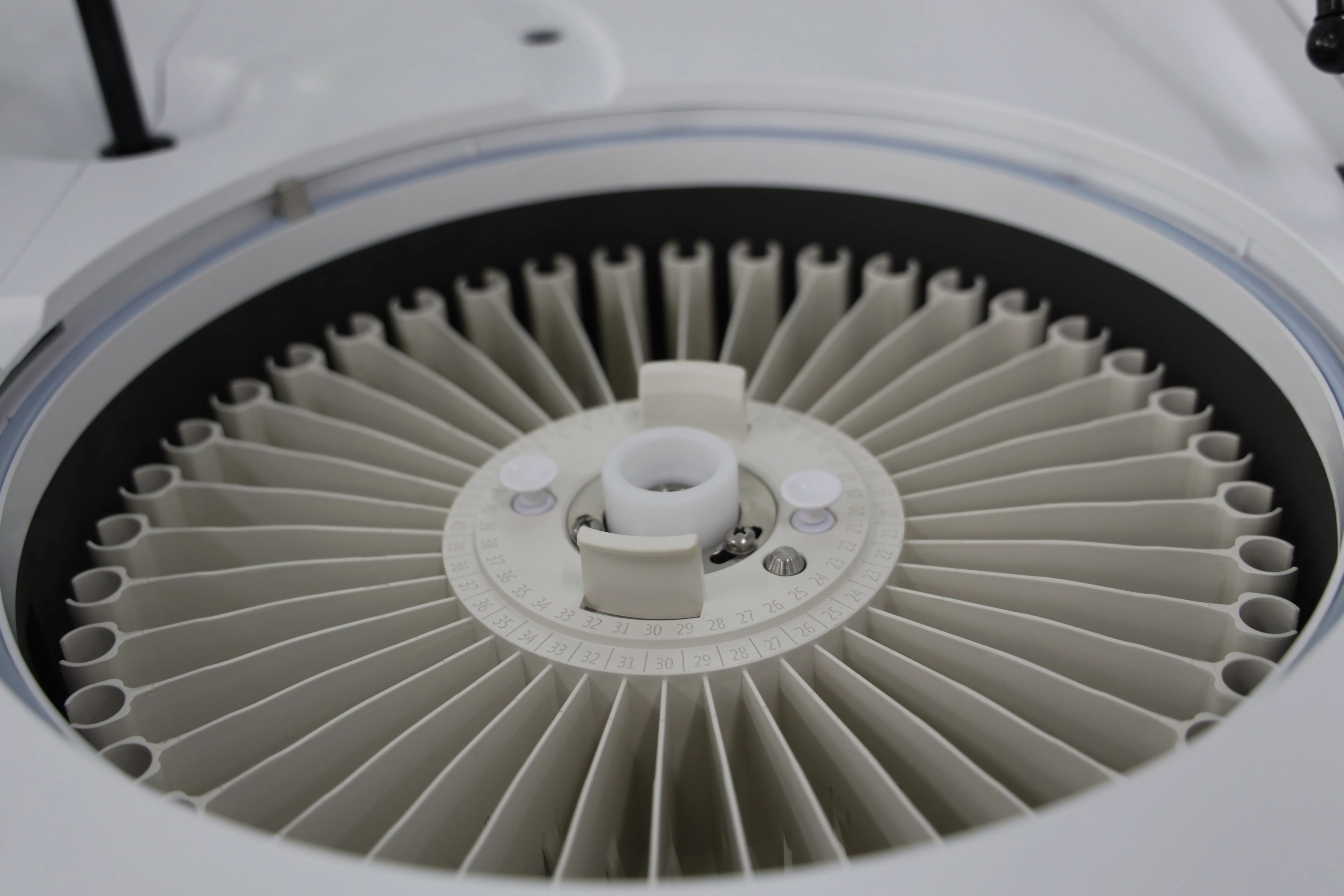 Blood testing machineof clinical analytical instruments for blood chemistry analyzer