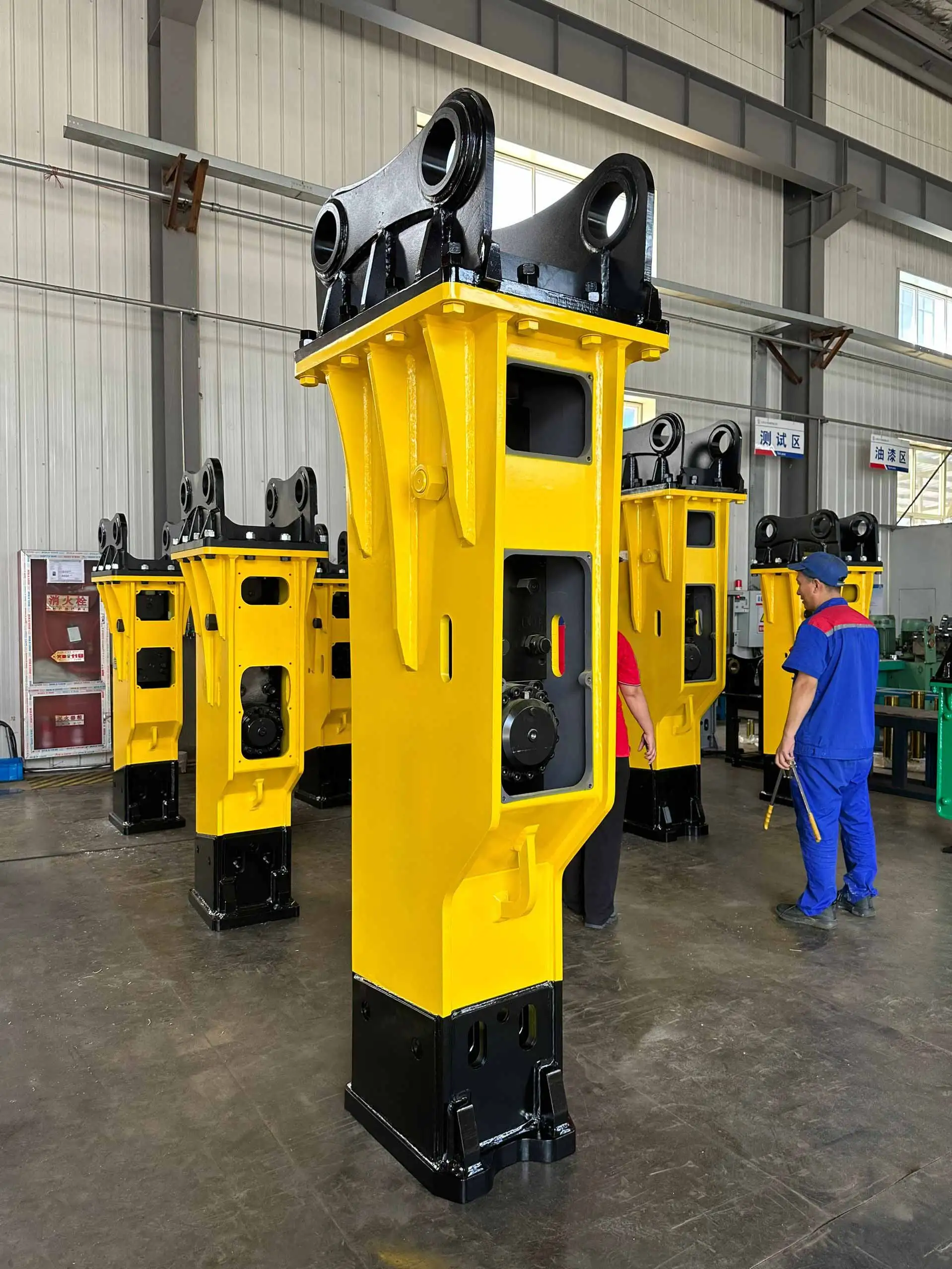 Top Quality GCB330S SB130 SB131 Box Silence Type Hydraulic Rock Hammer Breaker