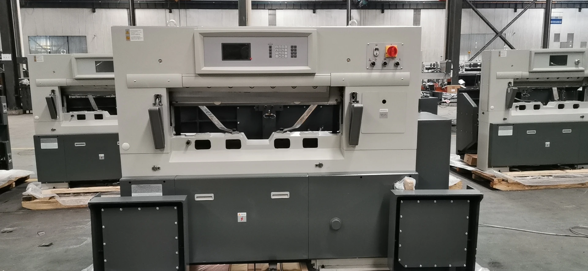 QZK-1150M7 High-speed Dual Liquid Pressure Gas Automatic Programmable Hydraulic Cutter Paper Cutting Machine with Sensor Alarm
