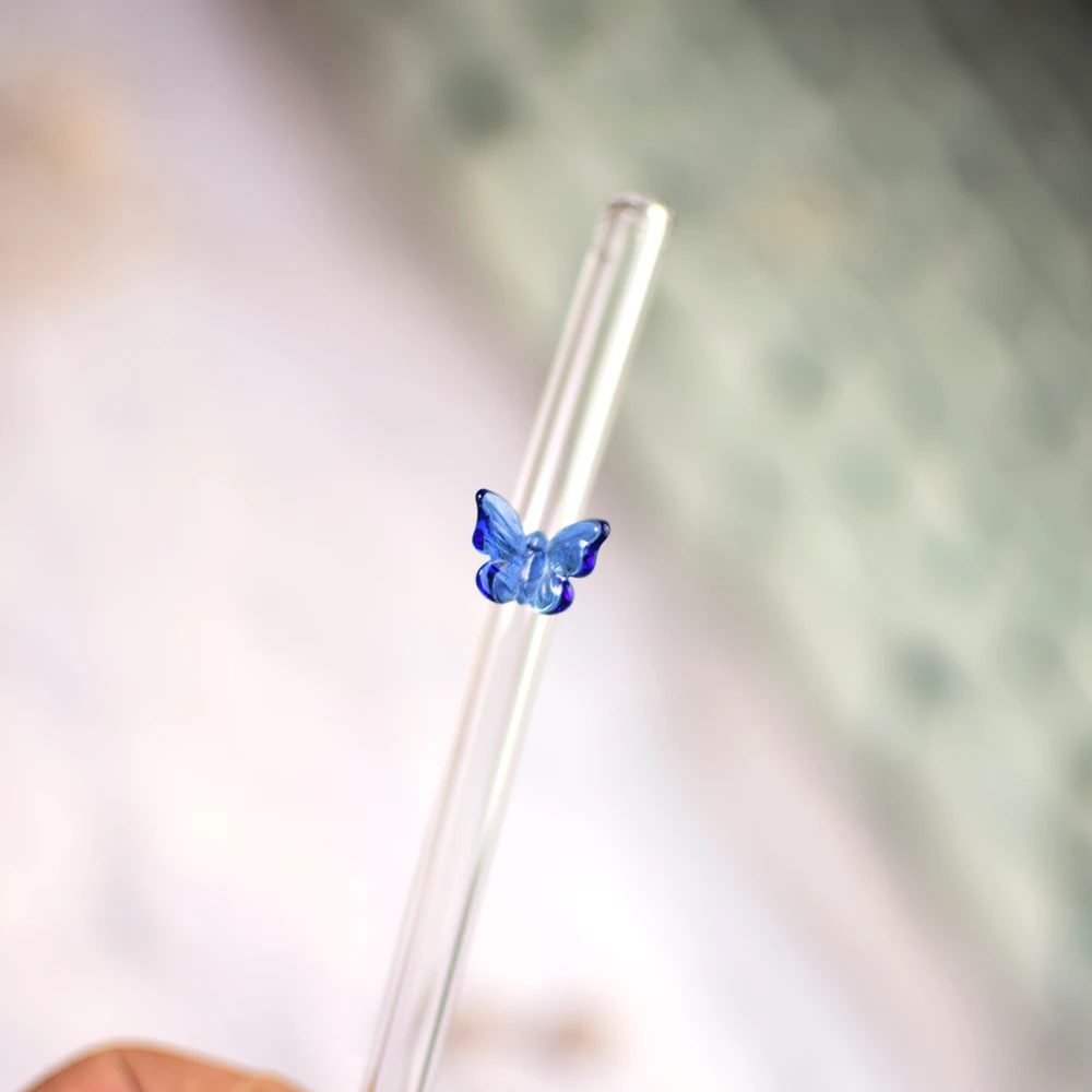 Colorful butterfly glass straws Environmentally friendly and reusable transparent bent straws with charm