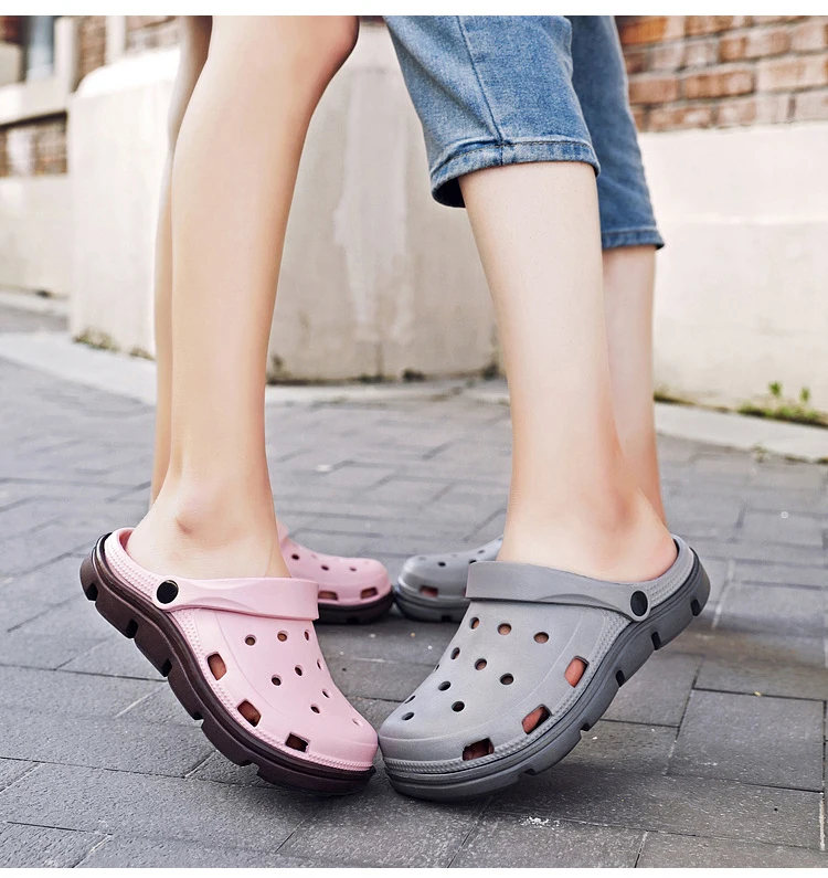 Оптовая продажа летние туфли с дырками очаровательные Мультяшные новые талисманы на низком каблуке для тапочек