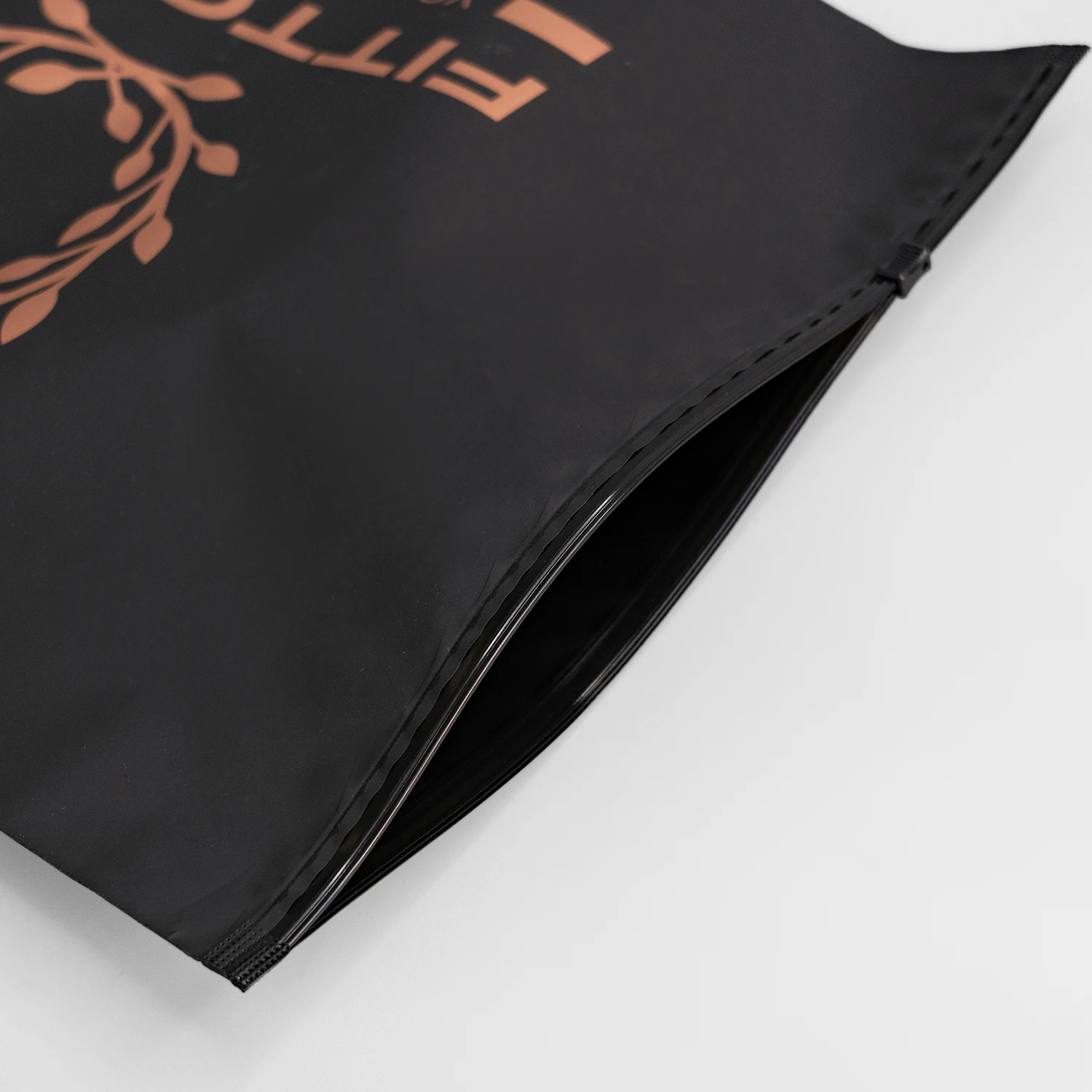 High Quality frosted Zipper Bag Rose gold logo Custom Plastic Shipping T shirt Ziplock Matt clothing packaging bags,garment bag