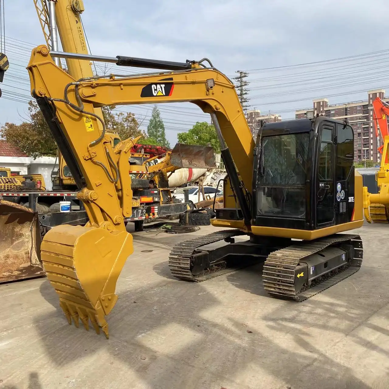 7Ton Used Caterpillar 307E2 Excavator 90% New Condition Construction Equipment Kawasaki PLC Included Pump Motor Sale