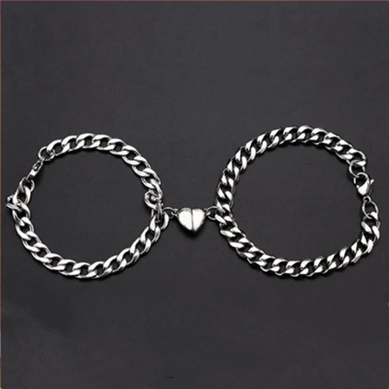 Stainless steel couple bracelet European and American creative heart-to-heart magnet couple bracelet