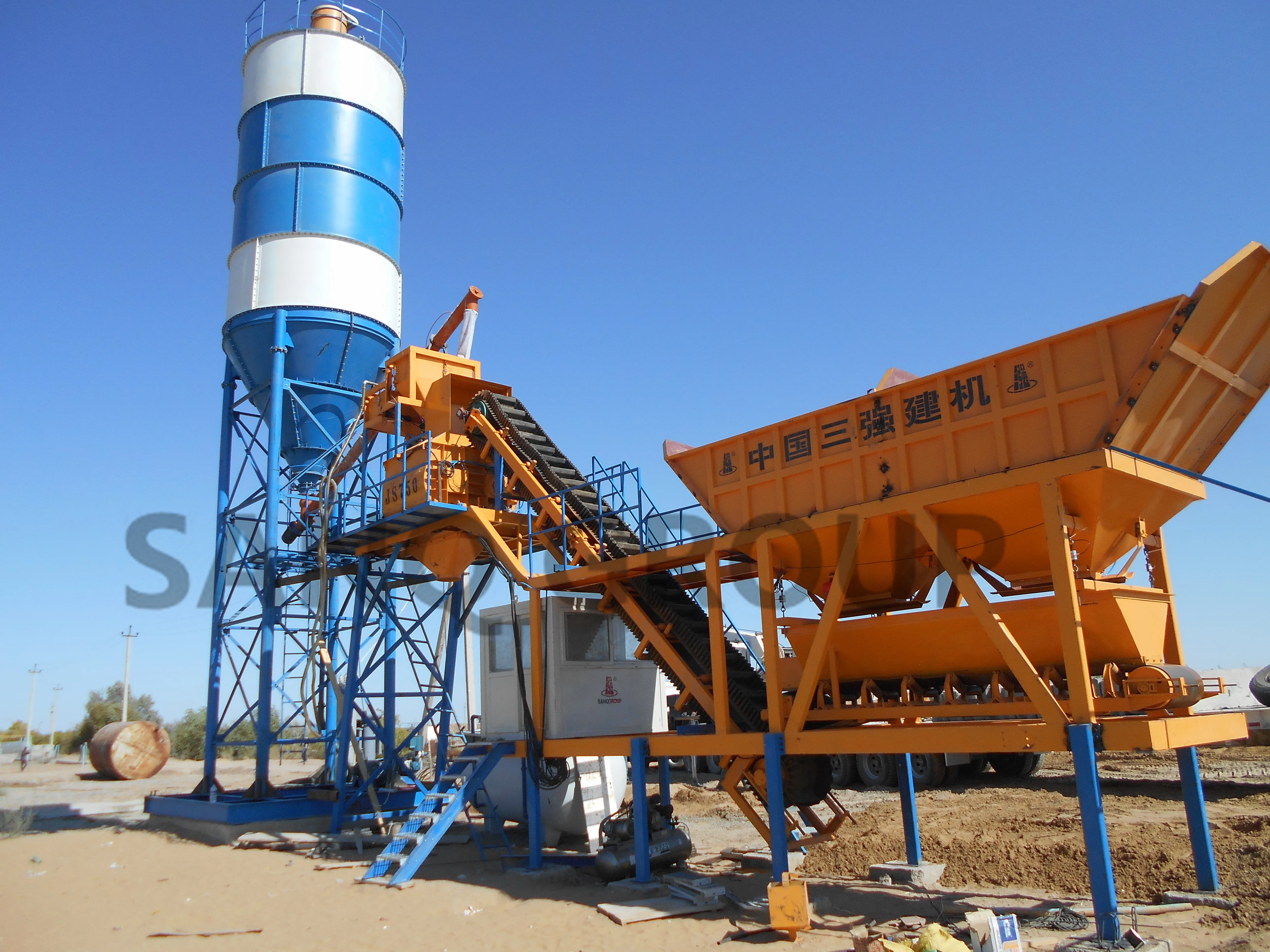 SANQ YHZS25 Ready Mixed Concrete Batching Equipment Road Mobile Concrete Batch Plant With 100T Cement Silo