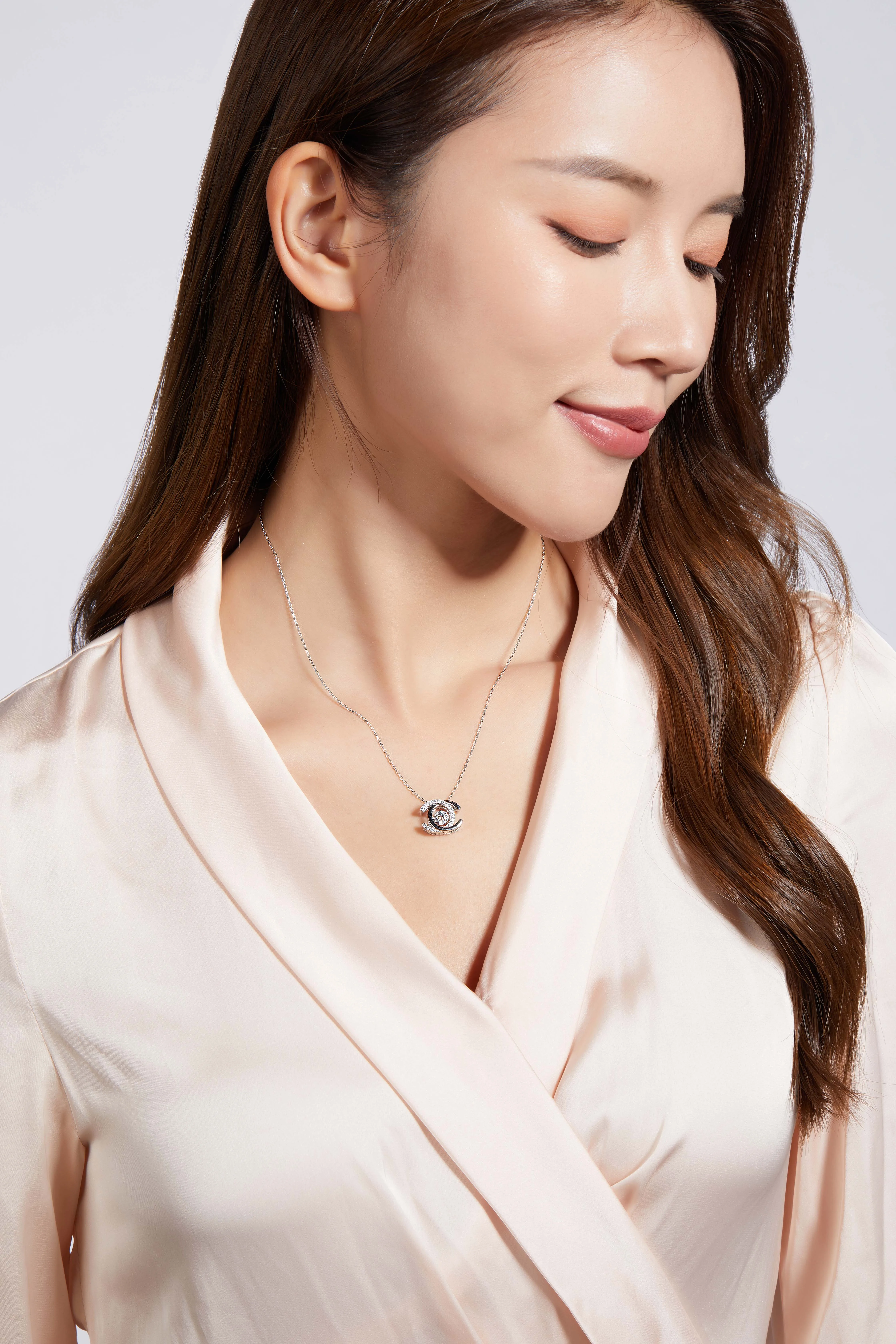 Jinying New Design Fashion 0.5ct 1.0ct Mossanite Pendant 925 Silver Link Necklace for Women
