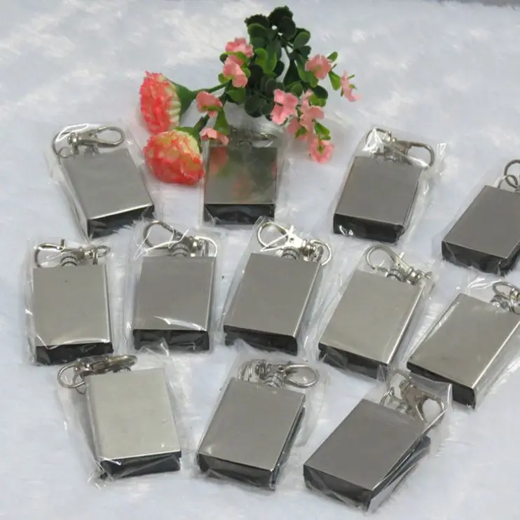 K074 Outdoor Survival Tool Flint Fire Starter Permanent Match Striker Keychain Portable Thousands of times Matches Key Chain