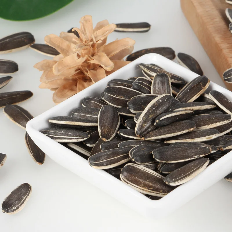 wholesale striped sunflower seeds Sunflower seed roasted seeds and nuts snacks authentic guarantee