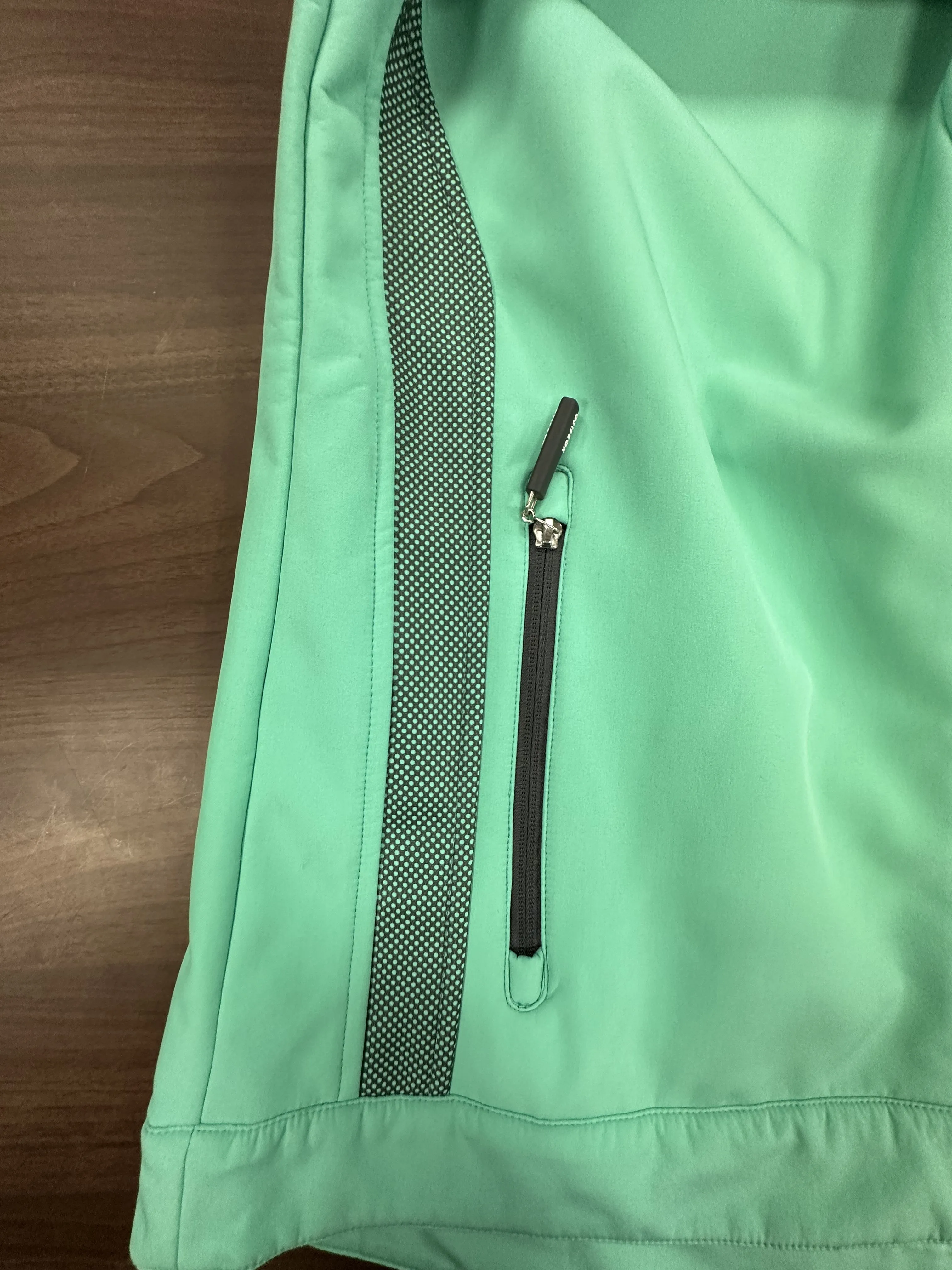 Soft Shell Jacket Man Waterproof Jacket Print Design Plus Size Stand Zipper Jacket 100% Polyester Thin Outdoor Clothing Support