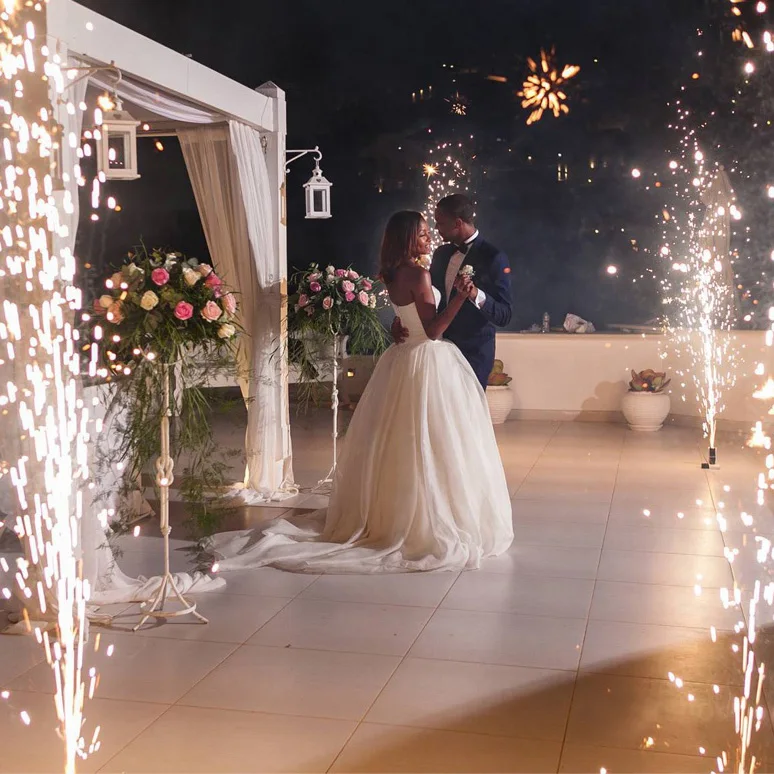 8Cues 12 Cues Special Effect Stage Fountain Cold Fireworks Firing System for Wedding Party Wireless