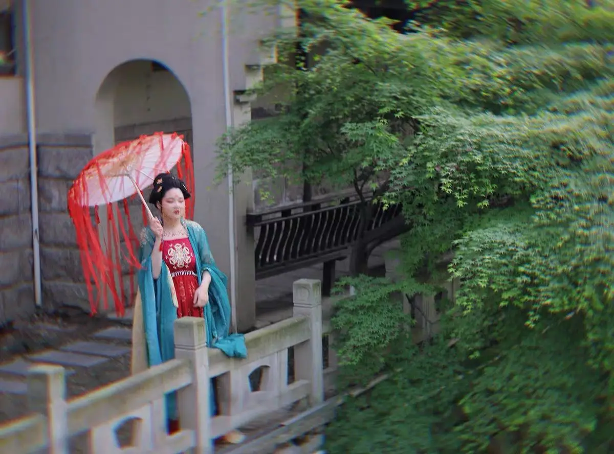 
Chinese traditional costume hanfu Costume of ancient TV series Art photography Stage show Fairy clothing 