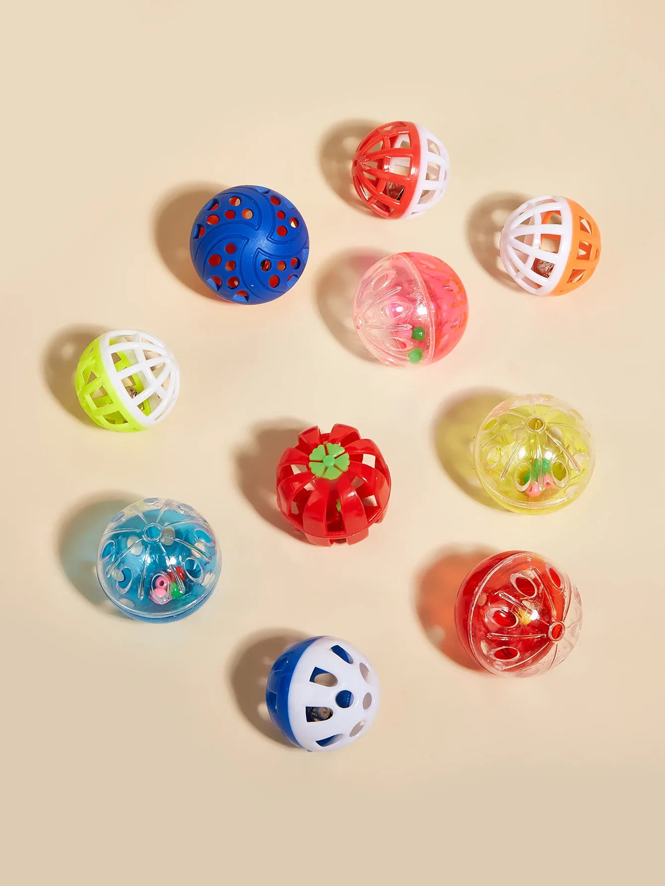 2024 hot-selling Cute creative hollowed out plastic cat pumpkin ball interactive toy with bell colorful bell plastic ball