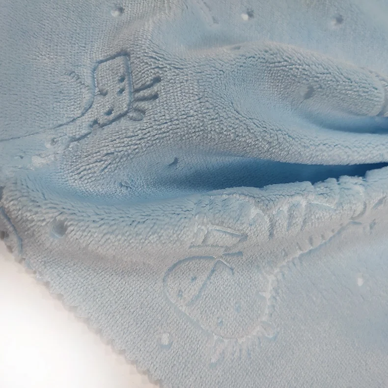 Customized Silky Blue Elephant Or Giraffe Pattern Embossed Flannel For Blanket