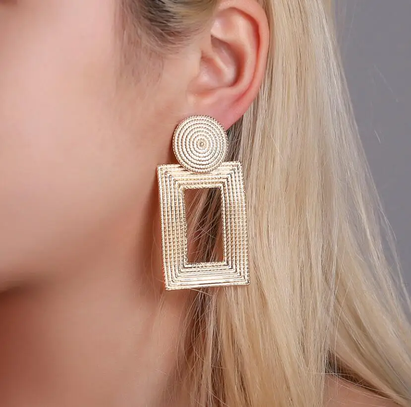 Wholesale Trendy Large Hoop Earrings Big Smooth Earrings Brincos Celebrity Brand Loop Earrings for Women Jewelry