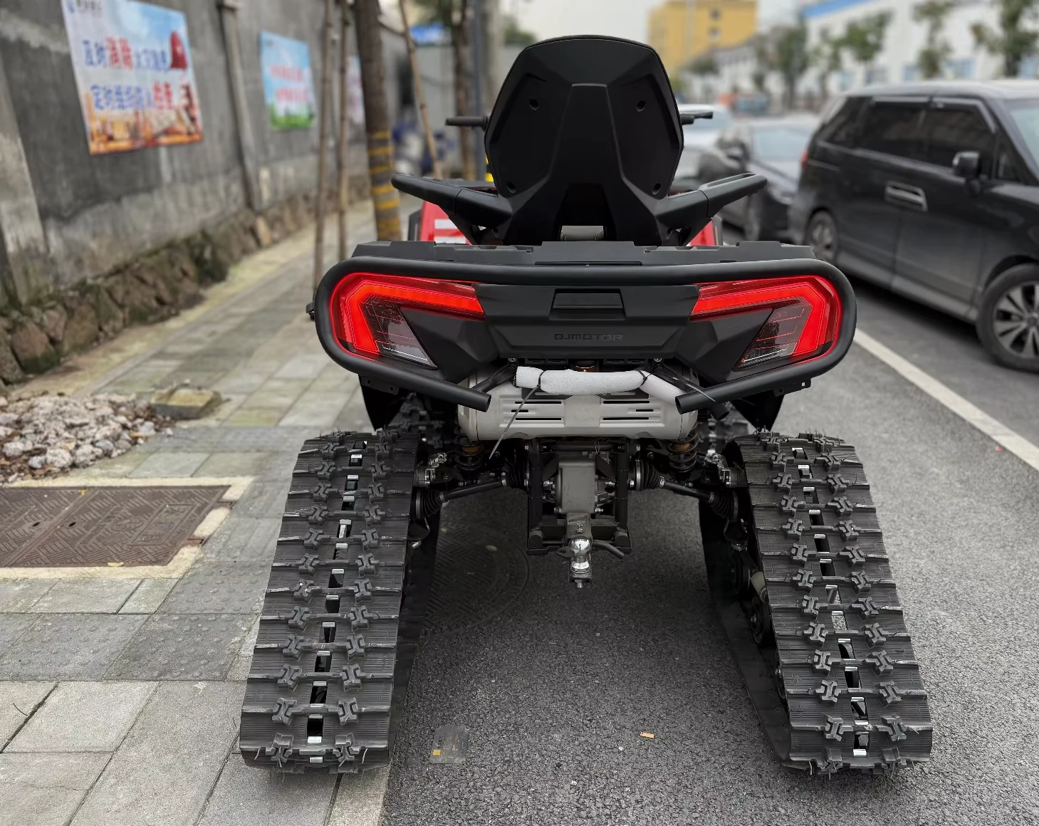 2025 All-new gasoline snowmobile 500cc mini Snowmobile Ski Snowmobile is an all-terrain vehicle for adults and children