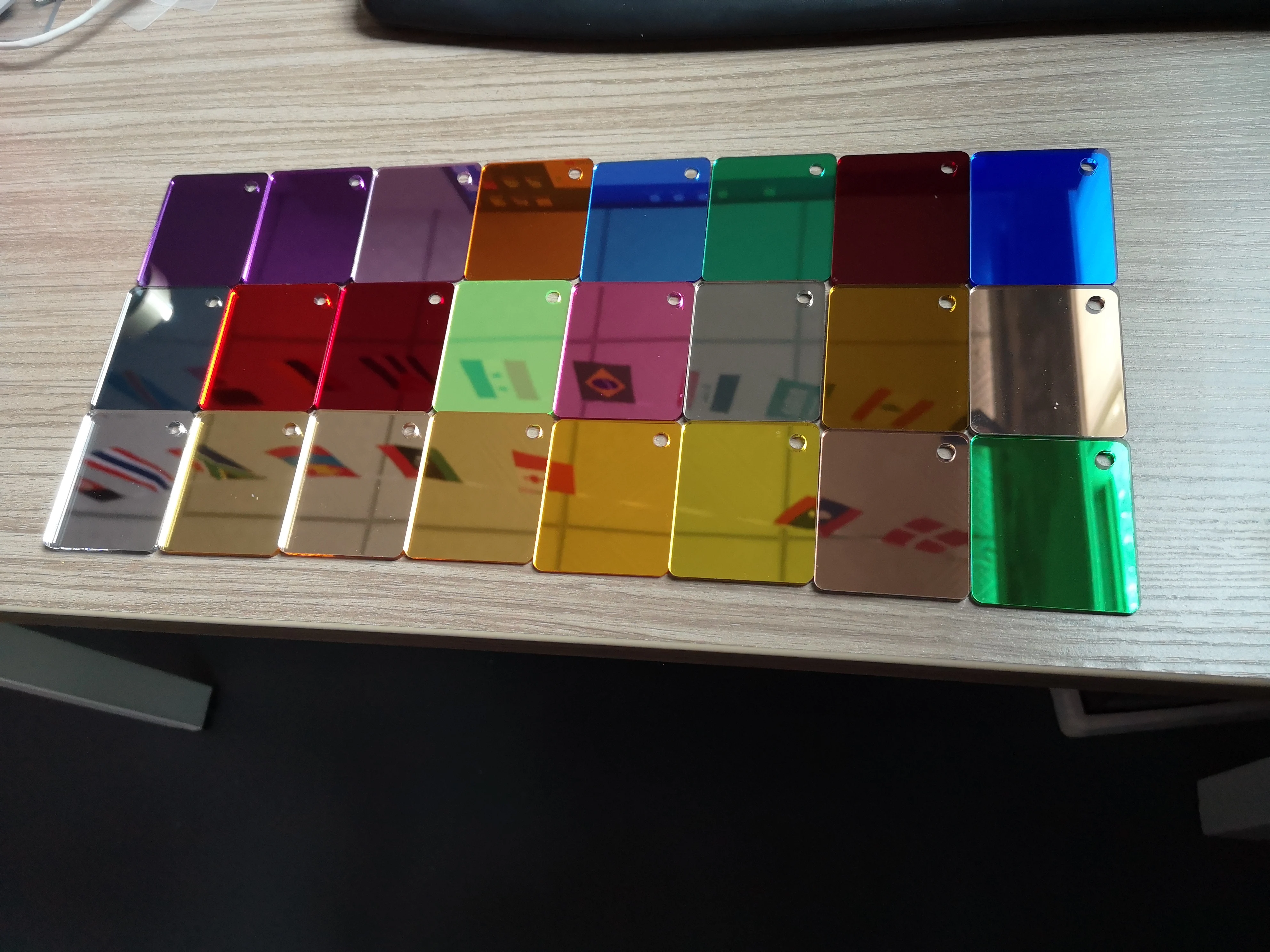 Oujia Exporter Manufacturer   3mm Thick 4x8ft PMMA Color Mirror Acrilico Board Silver Gold Rose Mirror Acrylic Sheet