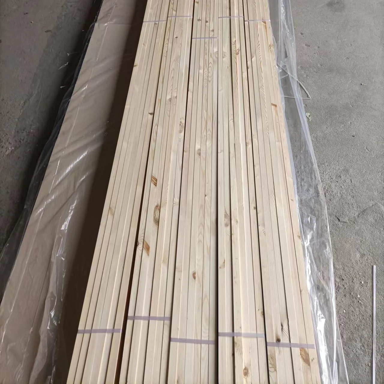 Pine Wood Building Keel Solid Pine Wood Board Building Wood Factory Selling Price