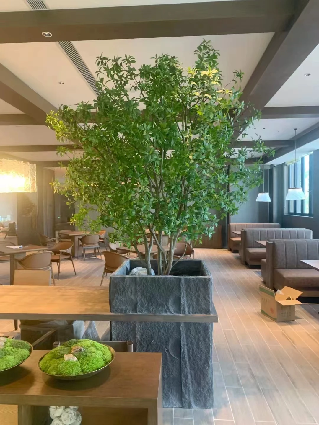 Customized Handmade DIY Fake  Green Leaves Japanese Andromeda Artificial Pieris Japonica Tree For Interior Home Mall Decoration