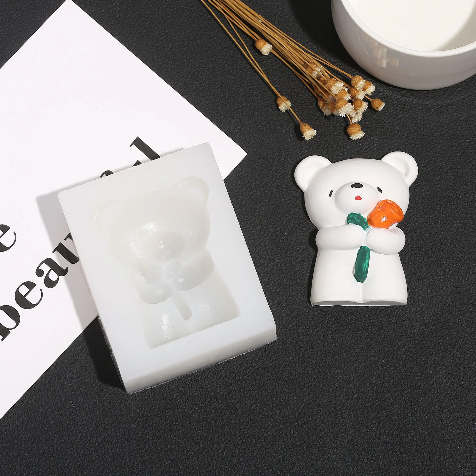 T3014 Bear aromatherapy outlet clip decorative mold DIY car fragrance expansion stone take flower bear silicone mold