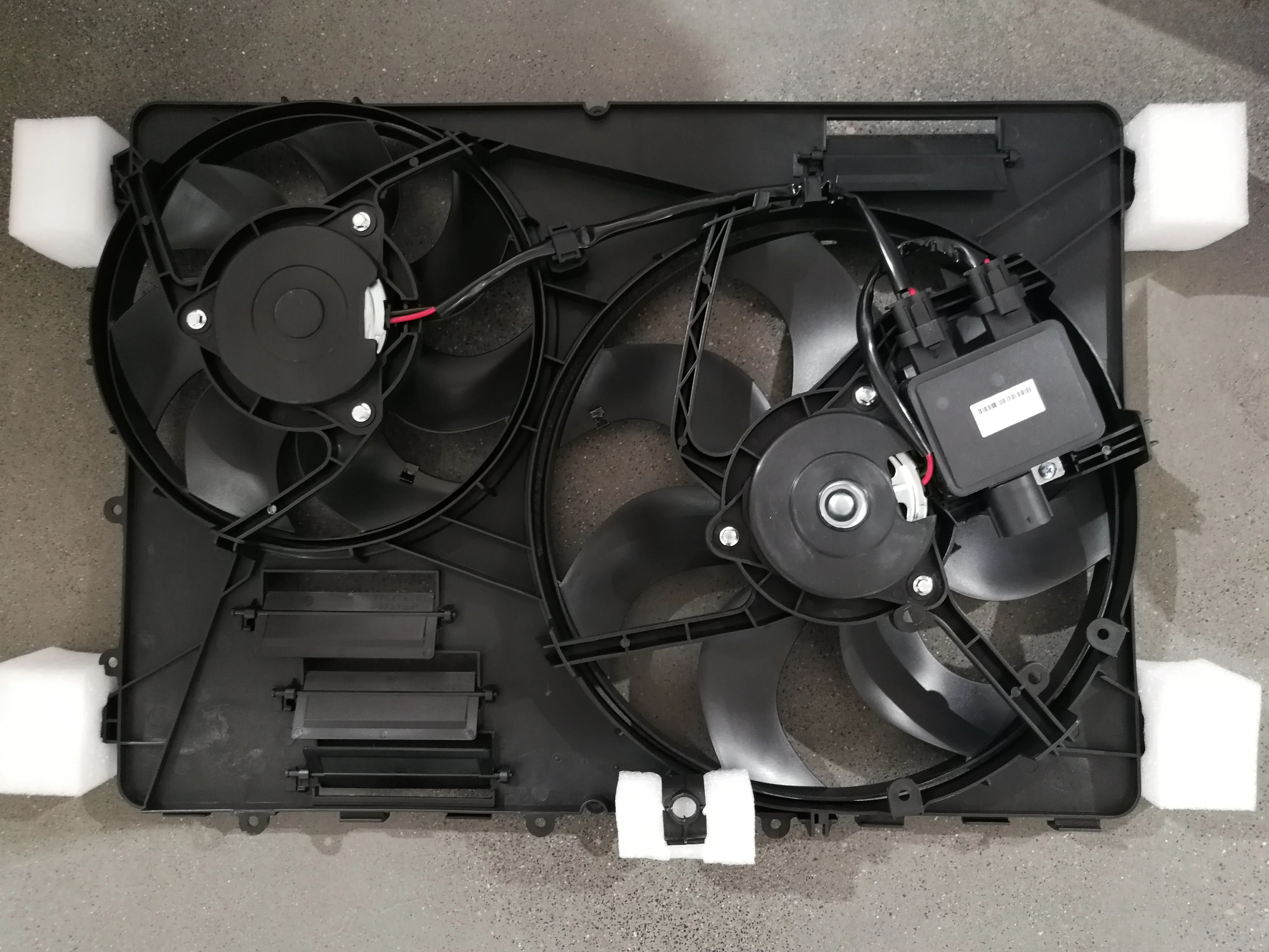 WOO.DOOWON Radiator And Condenser Fan For  LR045248 .LR024292. GOOD QUALITY CAR FAN/AUTO COOLING FAN MADE IN CHINA DYLR-10-001