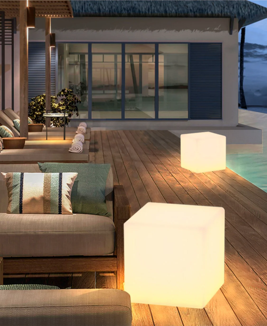 Manufacturer direct selling outdoor courtyard ice shape PE plastic LED 50CM seat garden lawn lamp