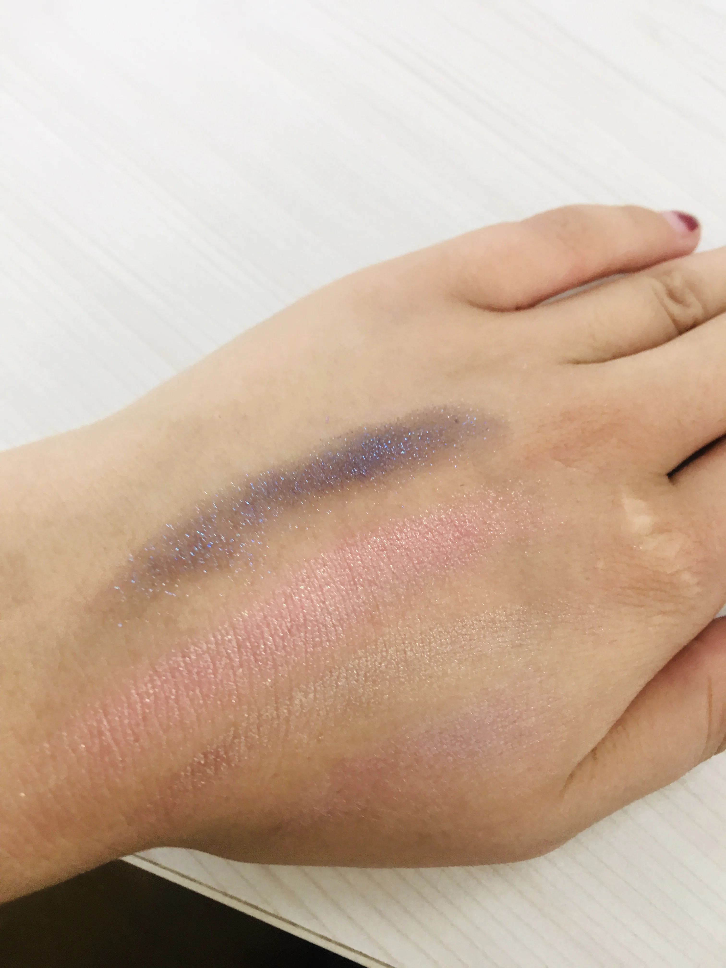 
New Design Radiant Embossment Eyeshadow Manufacturer Vegan Makeup Private Label 