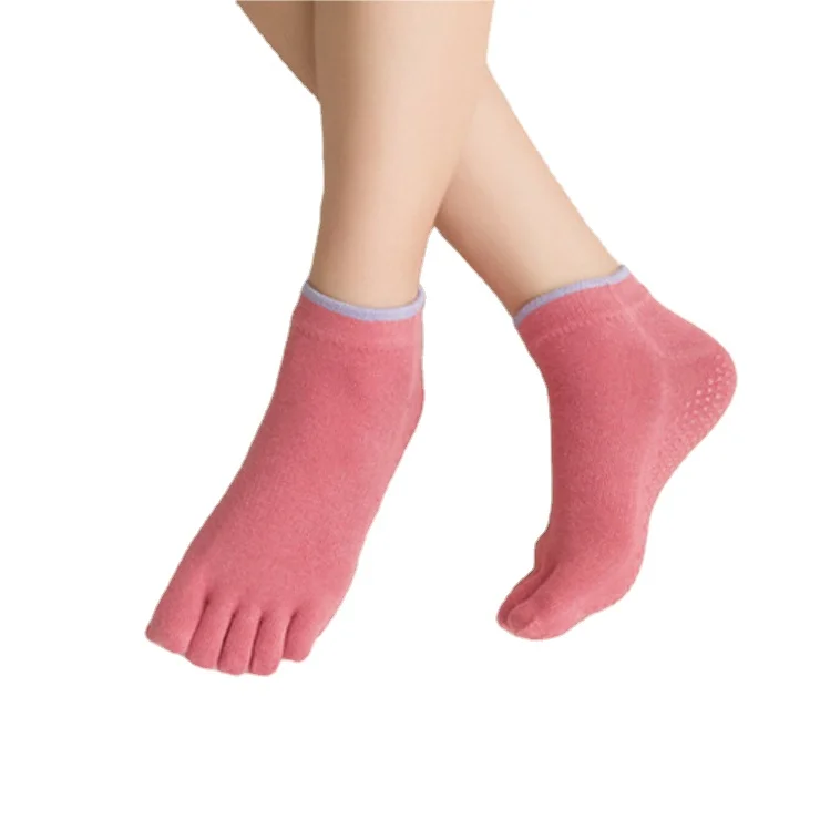 Amazon Hot Sales Multi-Color Sport Toe Socks Five Fingers Anti-slip Socks Cotton Yoga Socks For Women