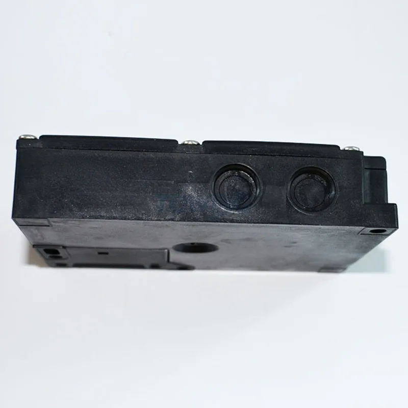 100% New and original Germany SCHMERSAL magnetic safety switch AZM 161SK-12 12RK-M16-24V