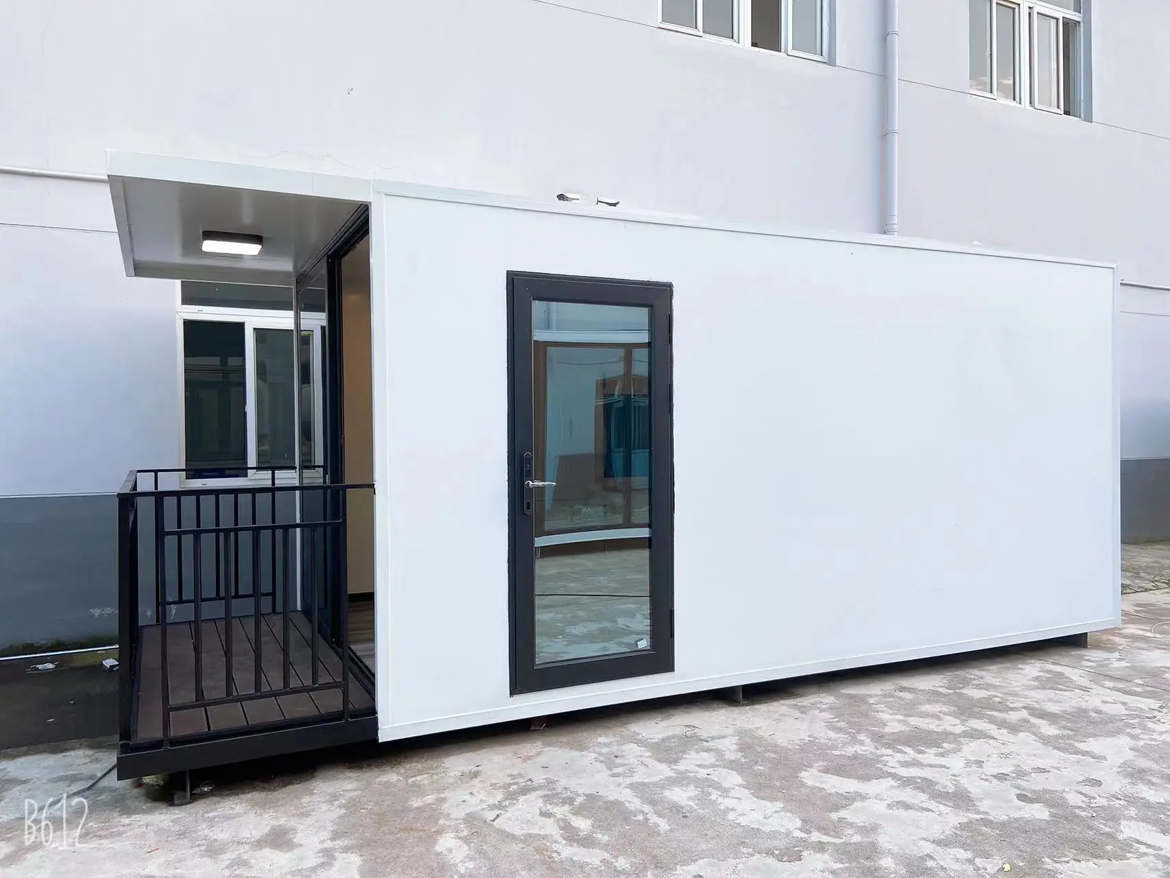 Prefab Tiny House Living Mini Office Pod for working and living Modern Popular Movable House