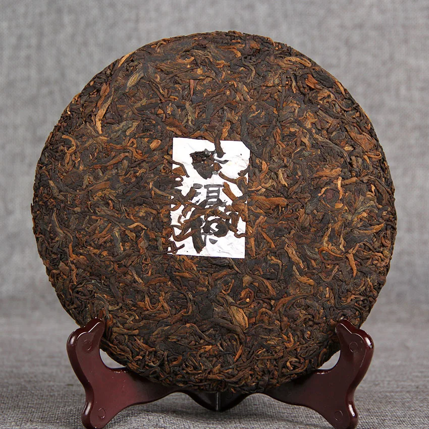 Wholesales shu puer tea cake iceland golden buds fermented Yunnna puerh cha bing 357 gram bing cha