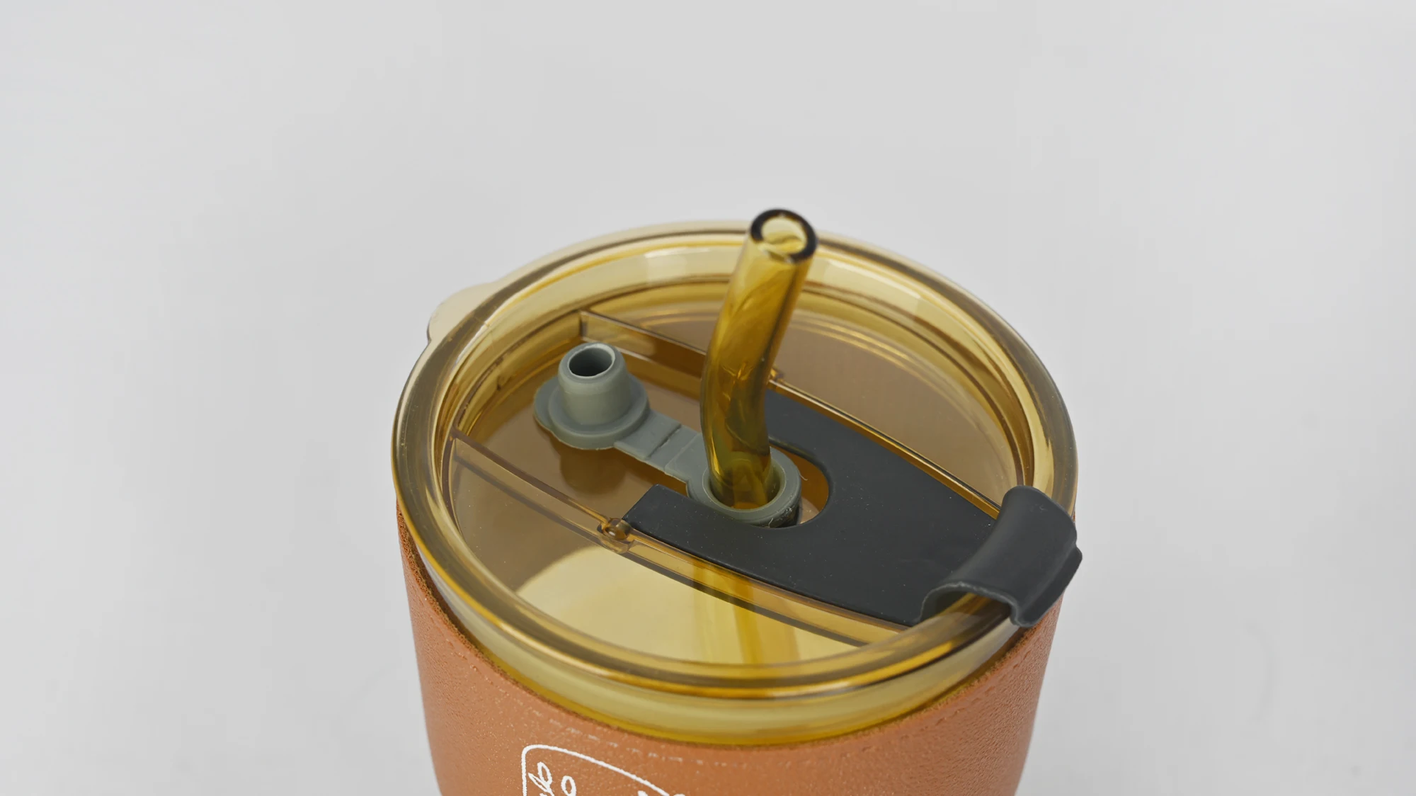 wholesale Self Heating Coffee cup and Tea Mug in Bulk With Cover And Straw Heat-Resistant Water Bottle With Leather Sleeve