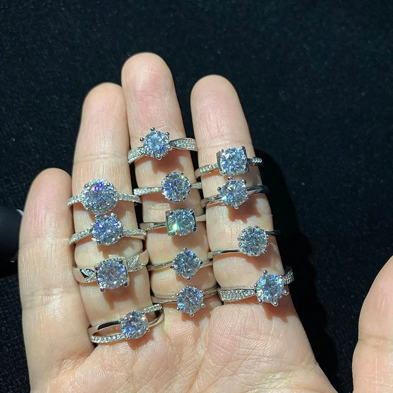 Женское кольцо из серебра 925 пробы с