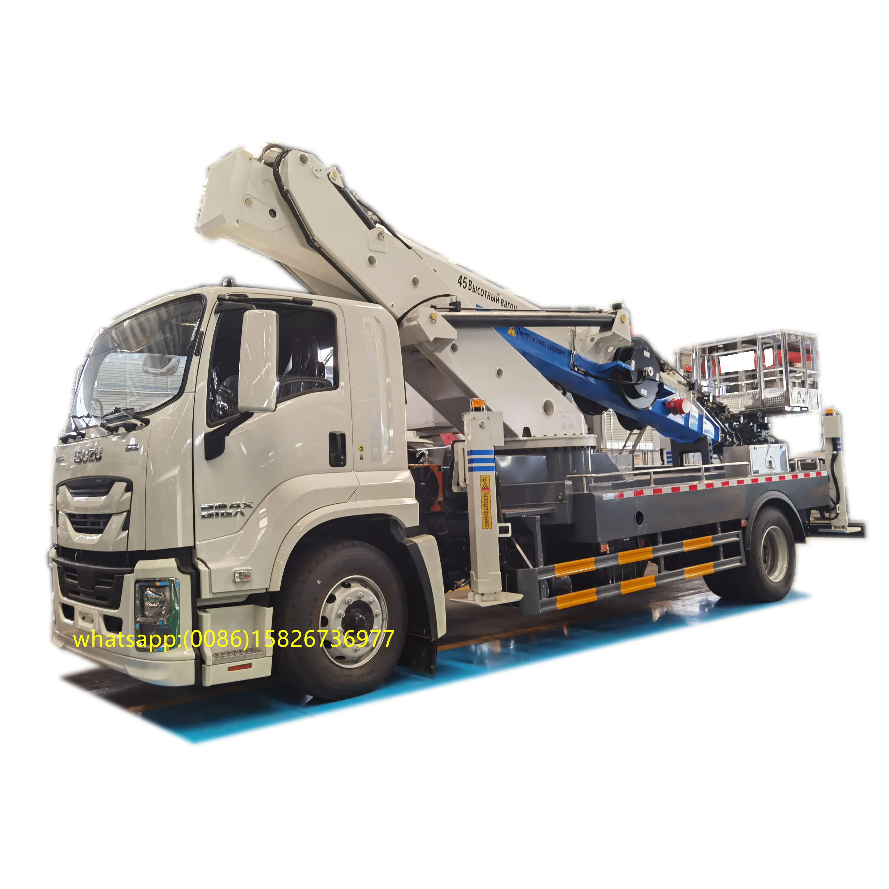 Japan 28m 29m telescopic aerial working truck GIGA Japanese 45m aerial platform truck in Russia