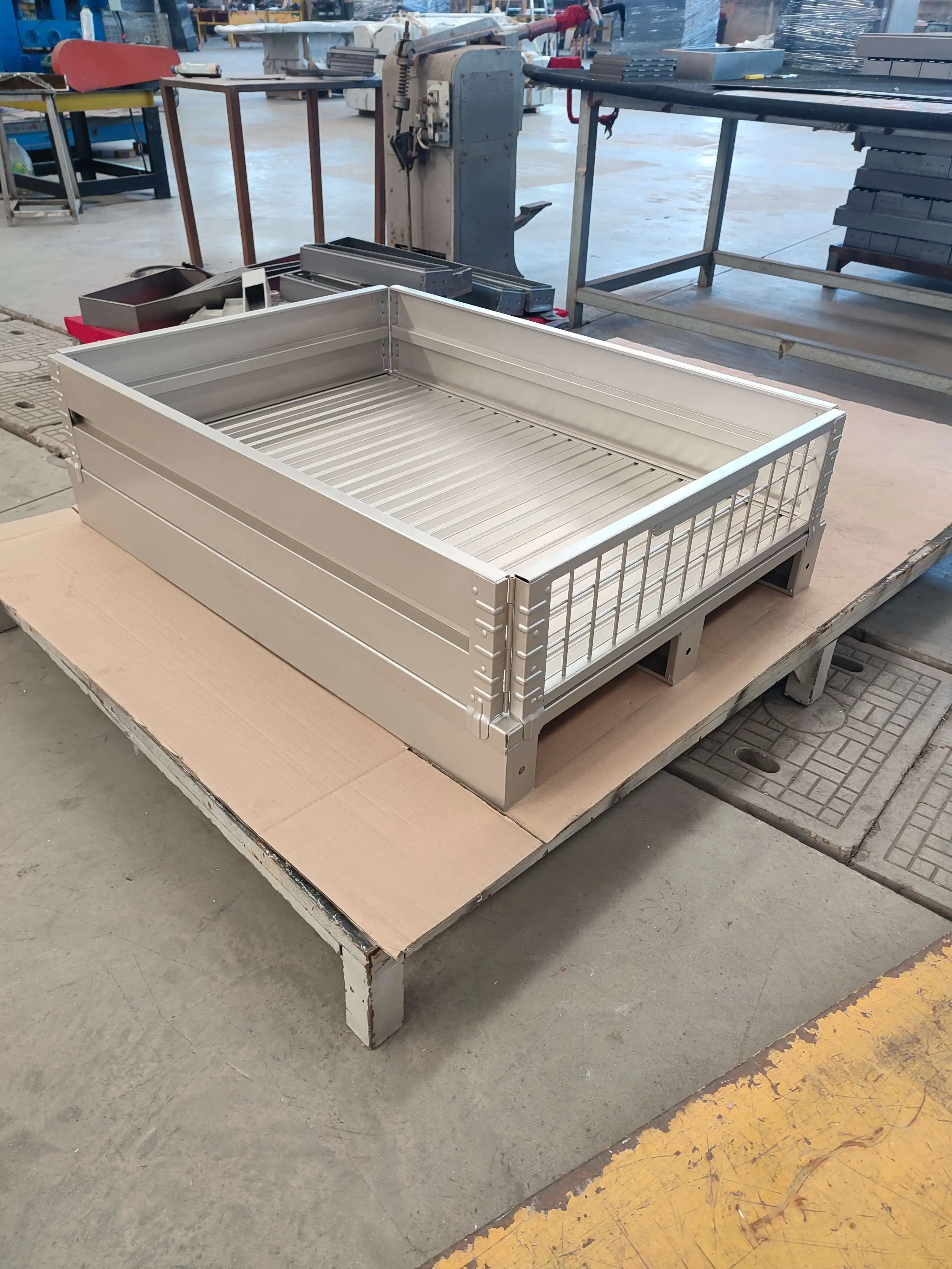 warehouse steel pallet for store goods 1.2m steel reinforced racking heavy duty  custom steel pallet