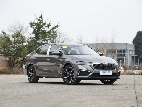 2024 Skoda Octavia PRO VIP Premium Edition дешевая оптовая продажа 5-местная 360 камера с Люком на крыше бензиновый автомобиль для продажи