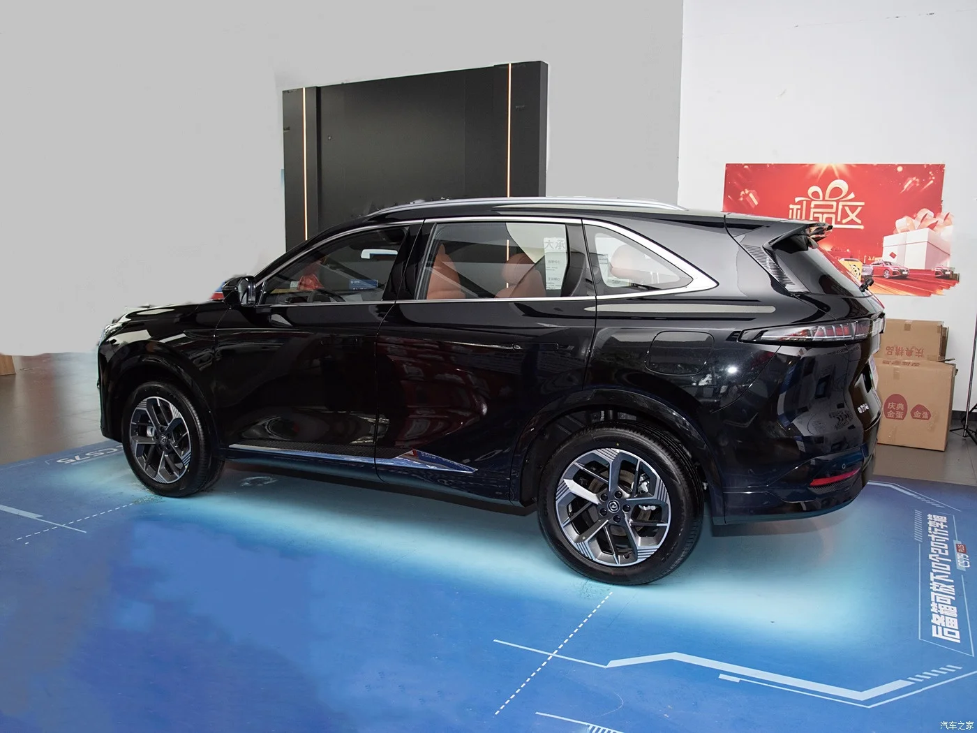 Лидер продаж недорогой бензин Китай Chang 2025 CS-75 плюс 4-го поколения 1 5 т новый синий кит Премиум дверей мест внедорожник автомобиль