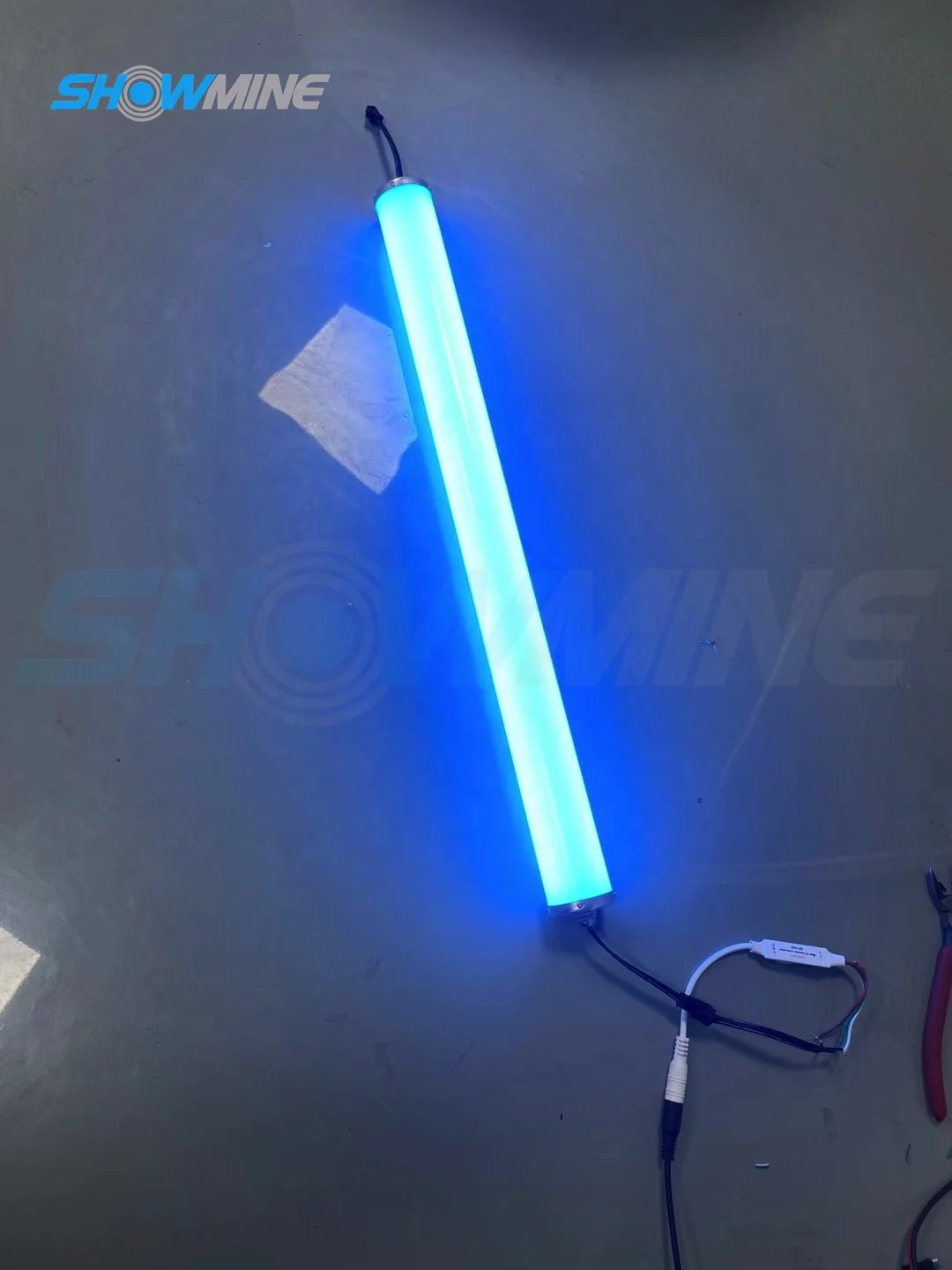 360 degree led RGB digital tubes cell app control cloudy tubes rain proof 12v 60 pixels dia 40*100cm length