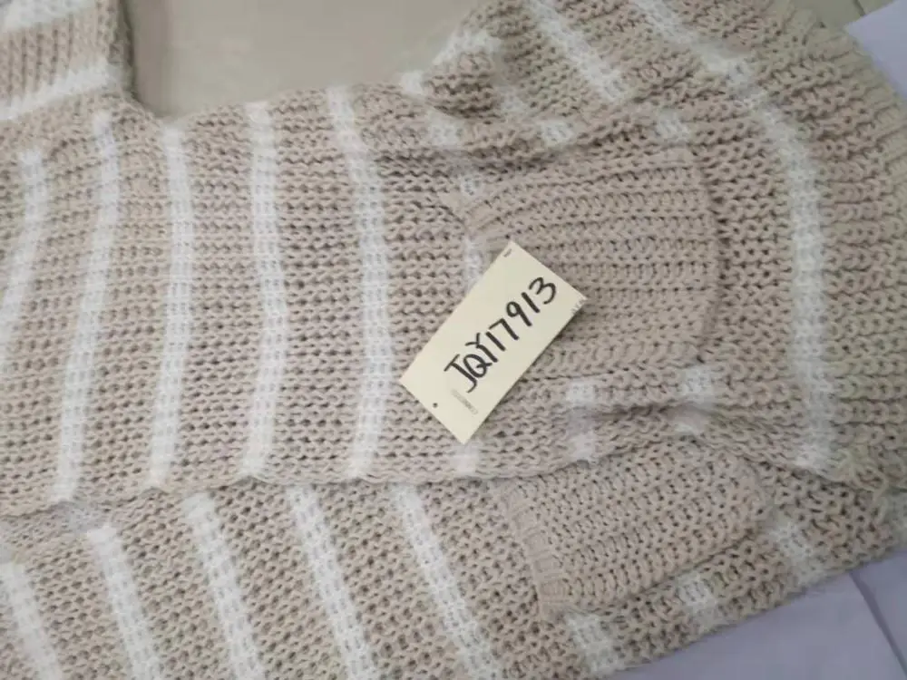 
Top Quality New Elegant Ladies Loose Cardigan Striped Knitted Woolen Sweater 