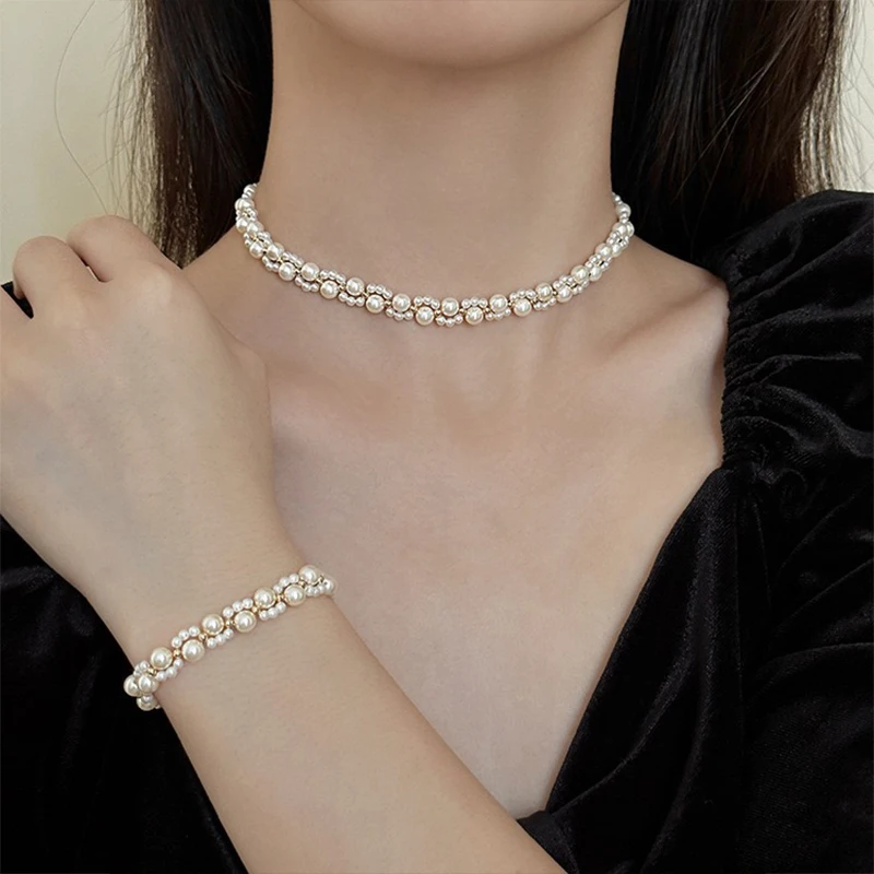 Женское ювелирное изделие из 18-каратного золота